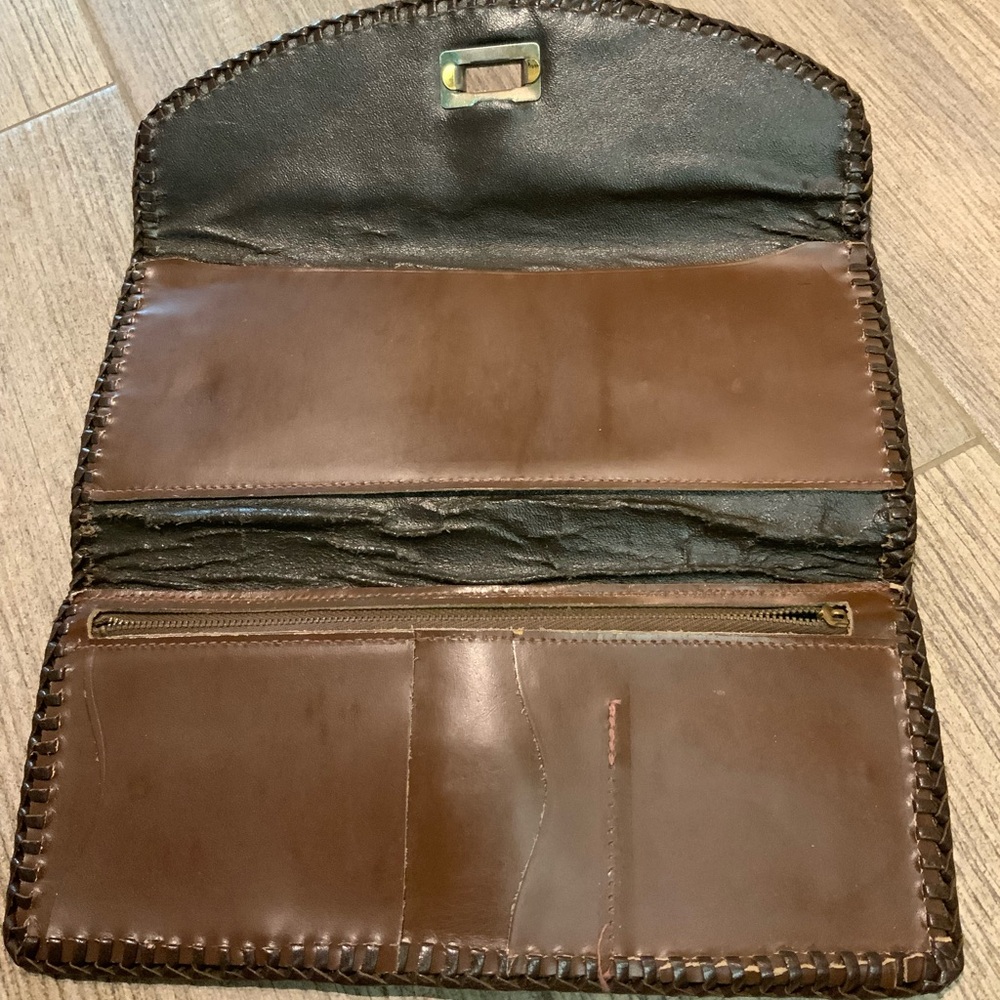 VINTAGE hand-tooled leather wallet - Picture 5 of 11